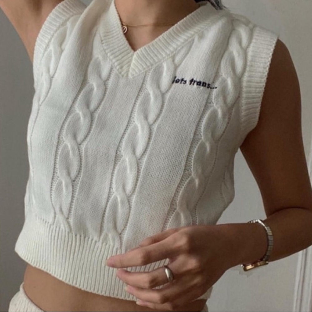 White Cable Knit Urban Outfitters Sleeveless Sweater Vest